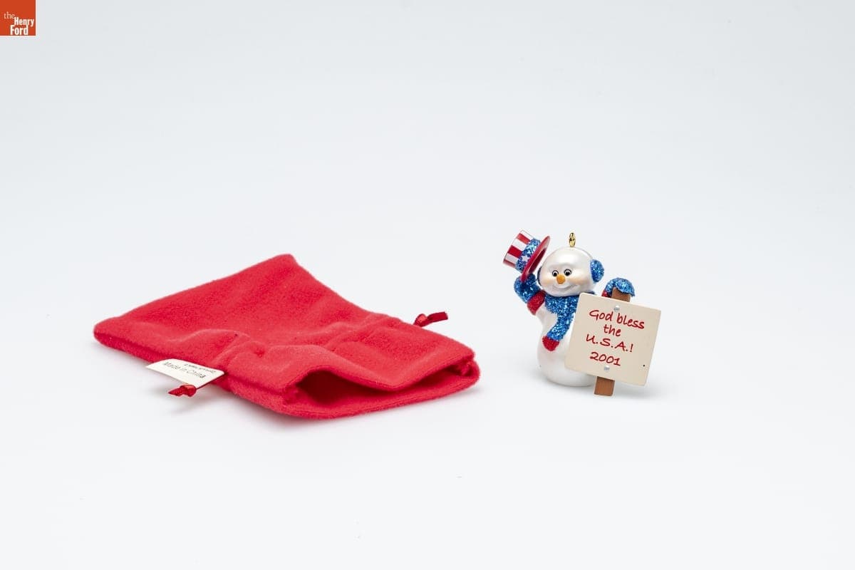 Hallmark "God Bless the U.S.A.!" Collector's Club Christmas Ornament, 2001