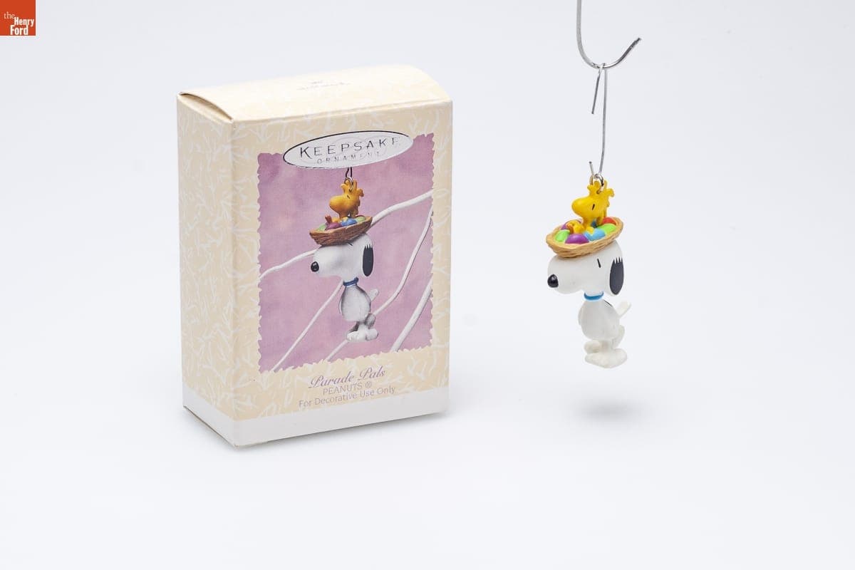 Hallmark "PEANUTS: Parade Pals" Easter Ornament, 1996