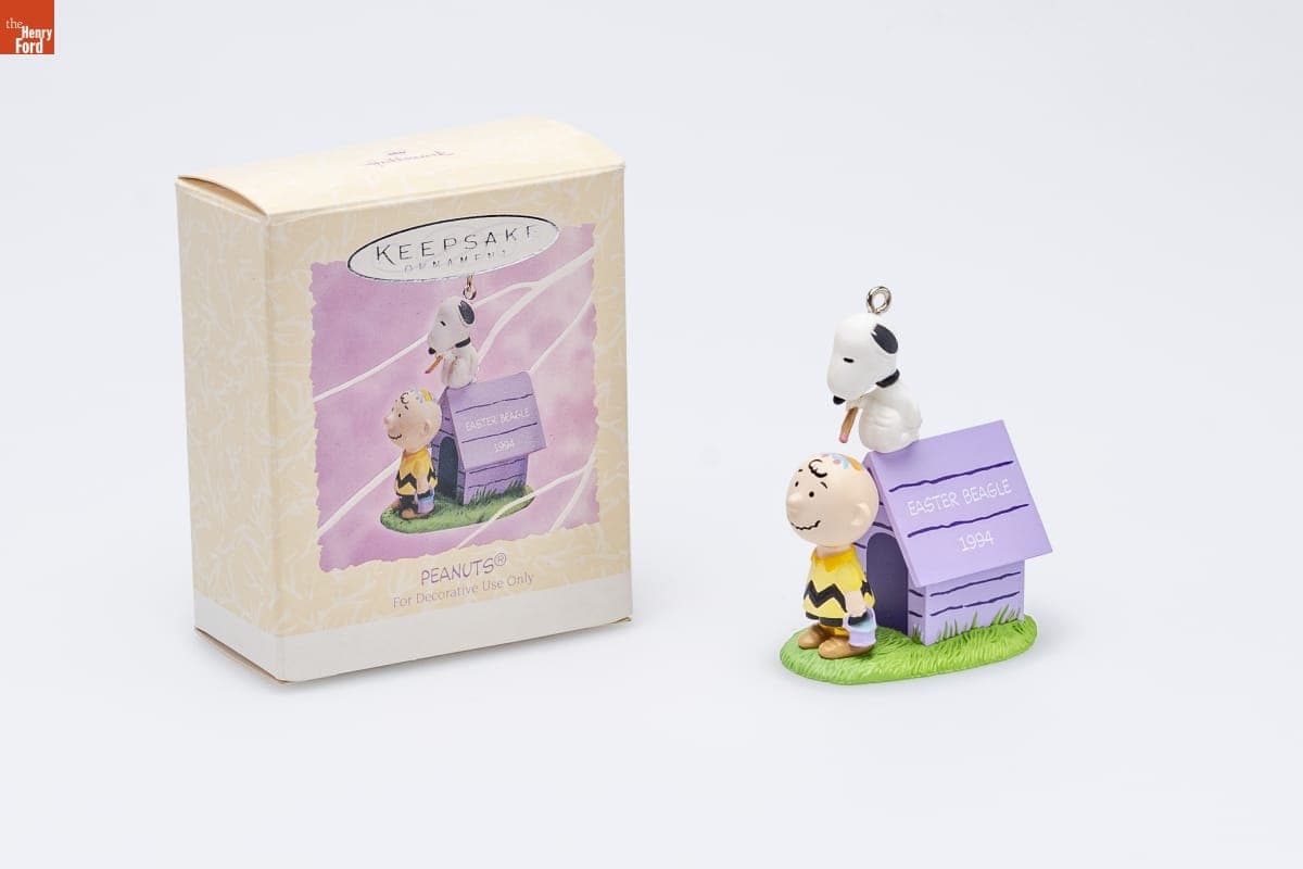 Hallmark "PEANUTS" Easter Ornament, 1994