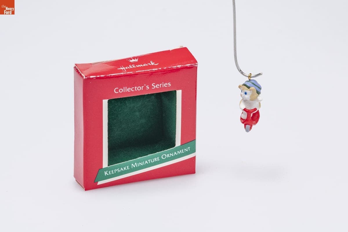 Hallmark "Kittens in Toyland Series" Miniature Christmas Ornament, 1989