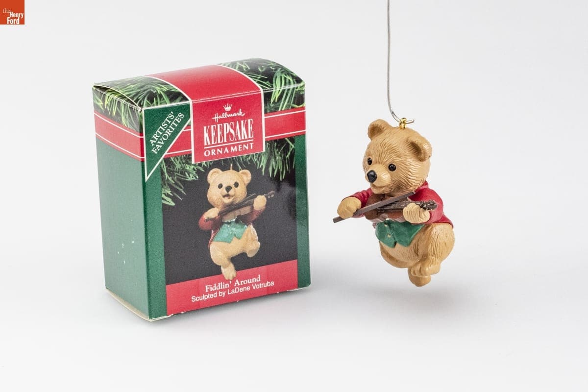 Hallmark "Artists' Favorites: Fiddlin' Around" Christmas Ornament, 1991