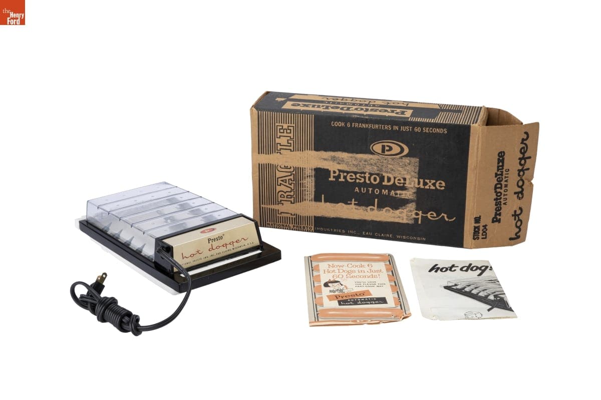 Presto Automatic Hot Dogger Electric Hot Dog Cooker, circa 1972