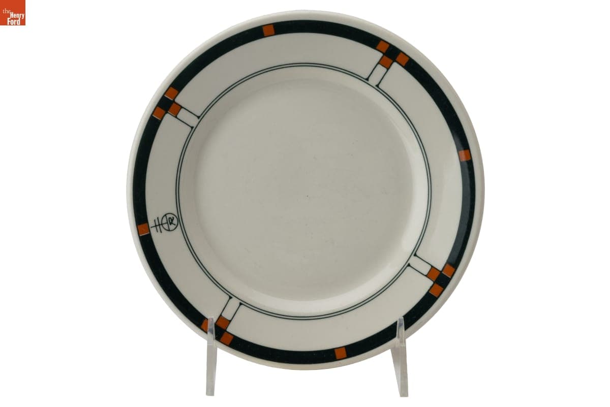 Roycroft Inn Luncheon Plate, 1980-2000
