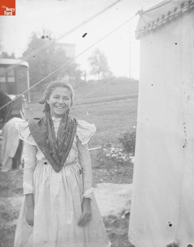 Gypsies, Smiling Girl, 1890-1915