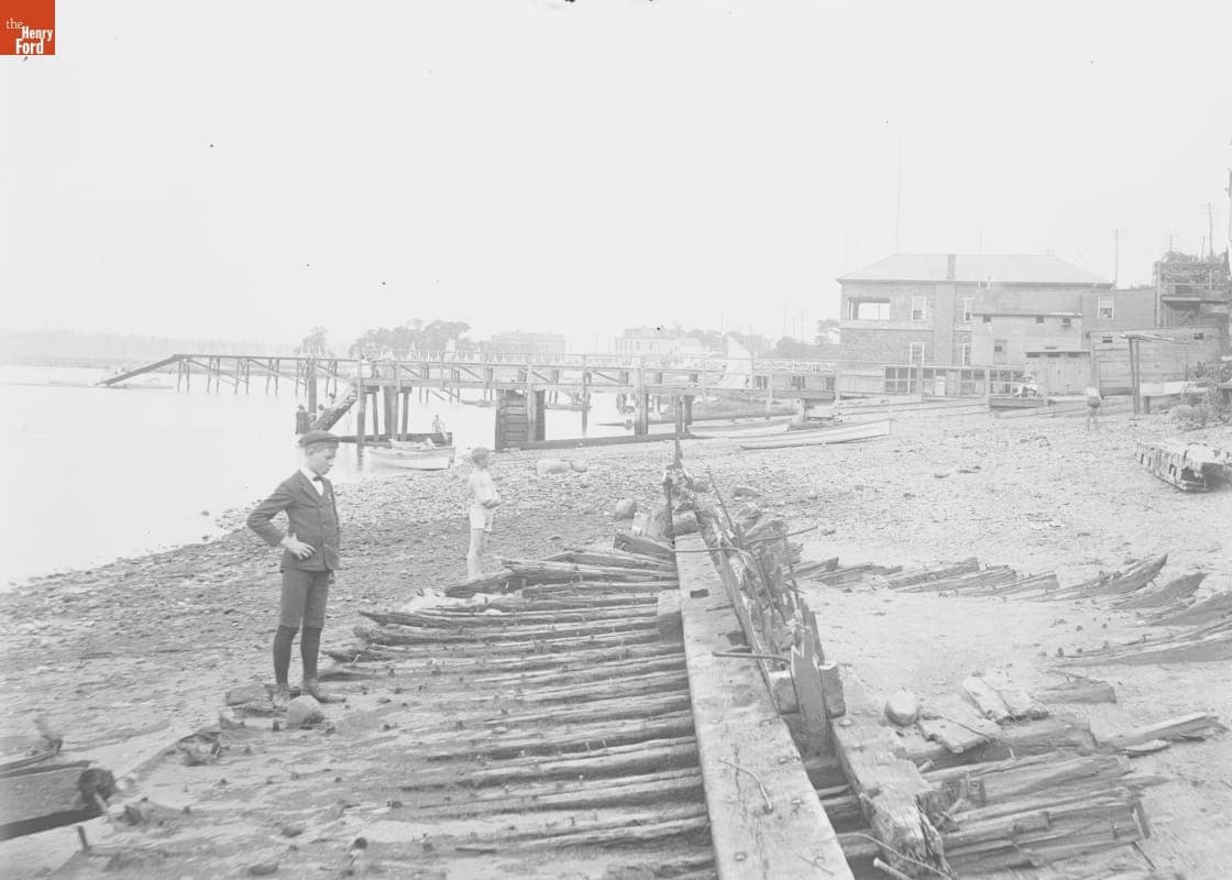 Flushing Bay, Will Adriance Looking at Wreck, 1890-1915