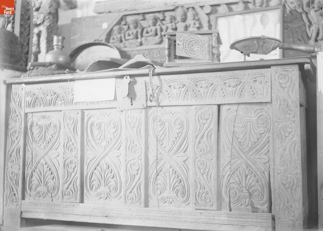 Long Island Historical Museum, Carved Chest, 1890-1915