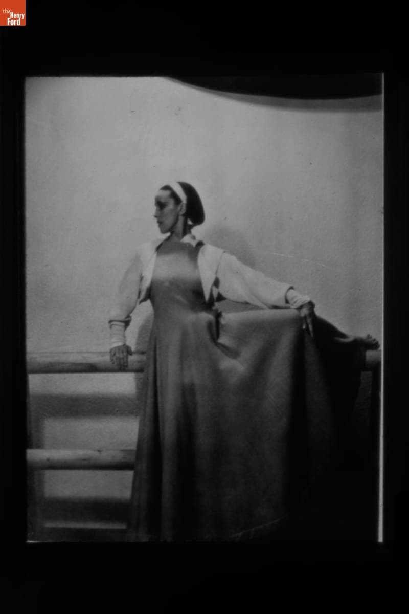 Martha Graham Performing in "Frontier," with Sets by Isamu Noguchi, 1935