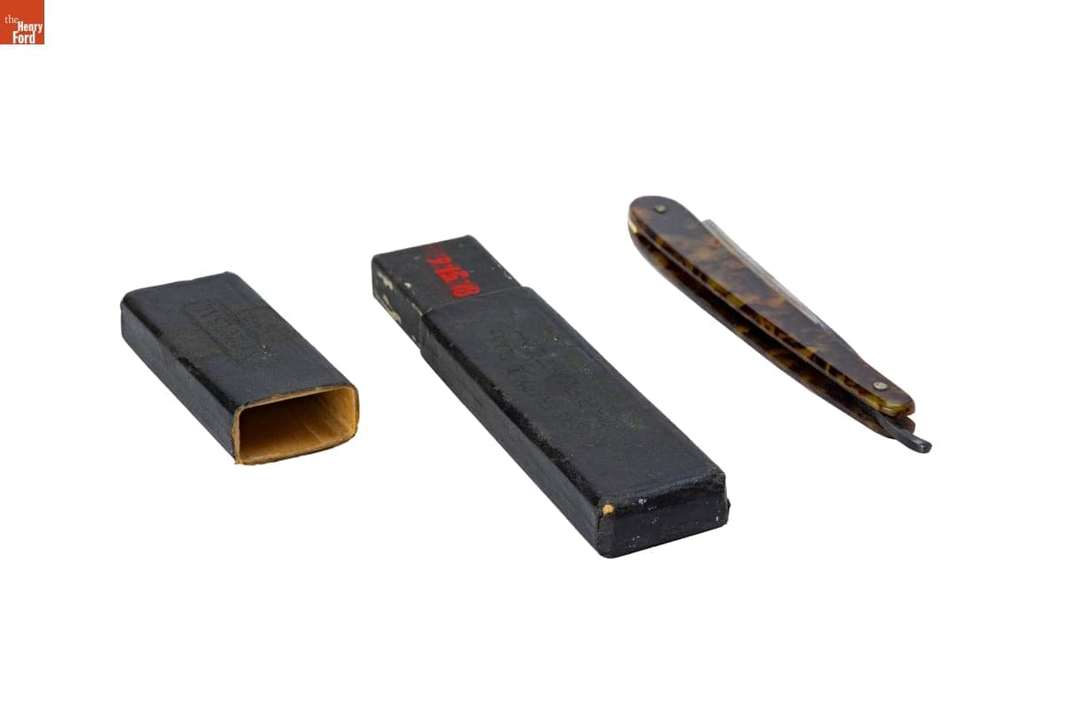 "Universal" Straight Razor, circa 1920