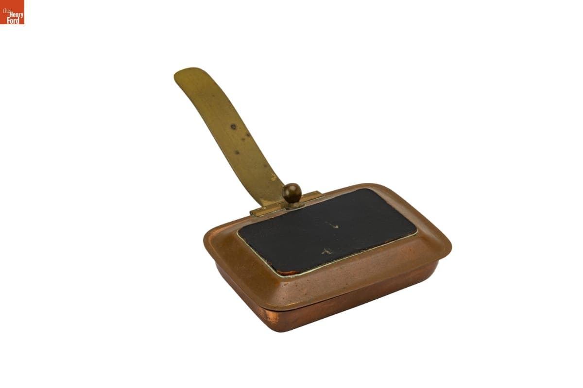 Silent Butler Used on Pullman Passenger Cars