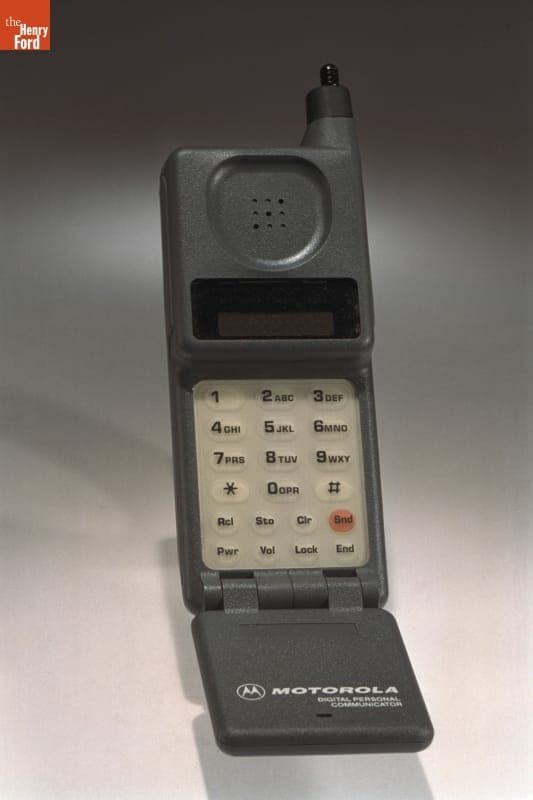 Motorola Flip Phone, 1989