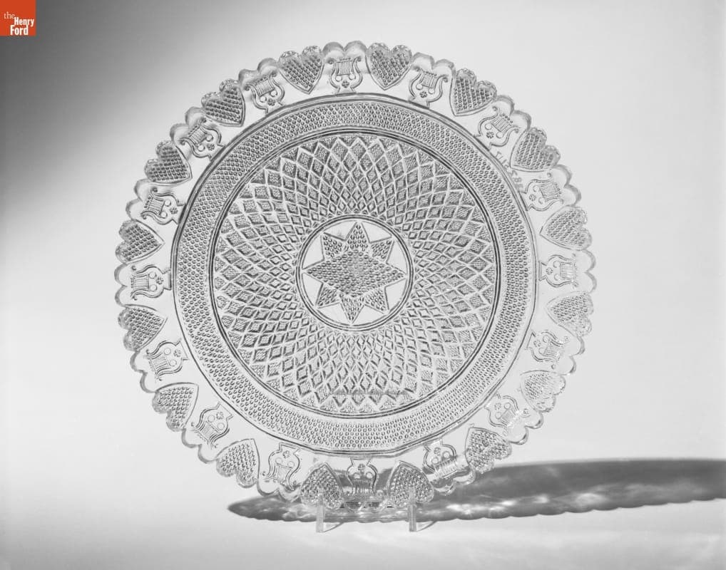 Dish, 1825-1845