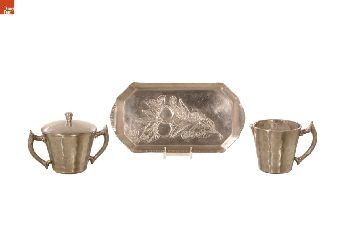 Everlast "Forged Apple" Sugar and Creamer Set, 1947-1960