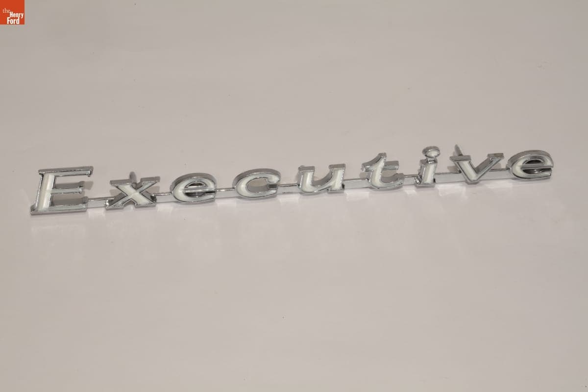 Pontiac Executive Nameplate, 1970