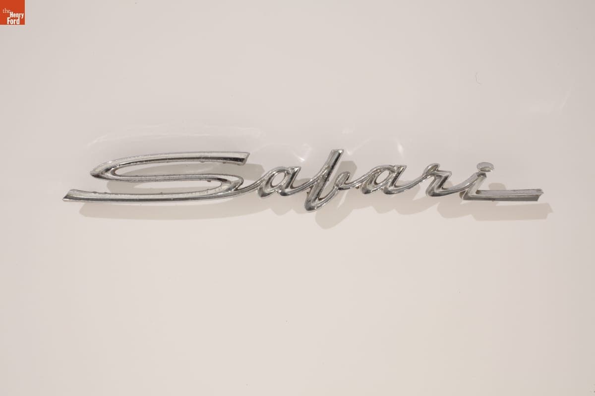 Pontiac Safari Station Wagon Nameplate, 1967
