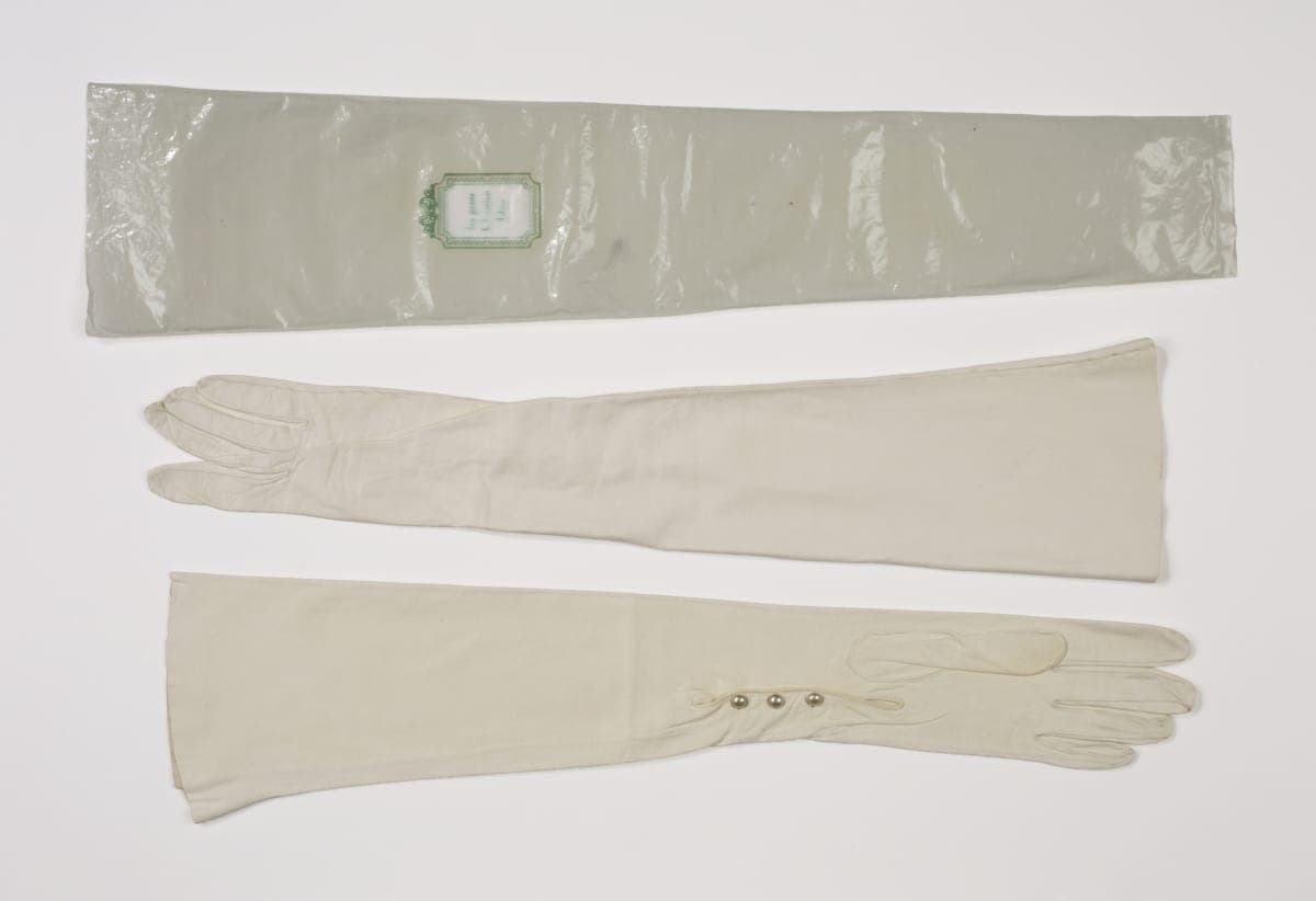 Gloves, Worn by Augusta Denton Roddis, circa 1950