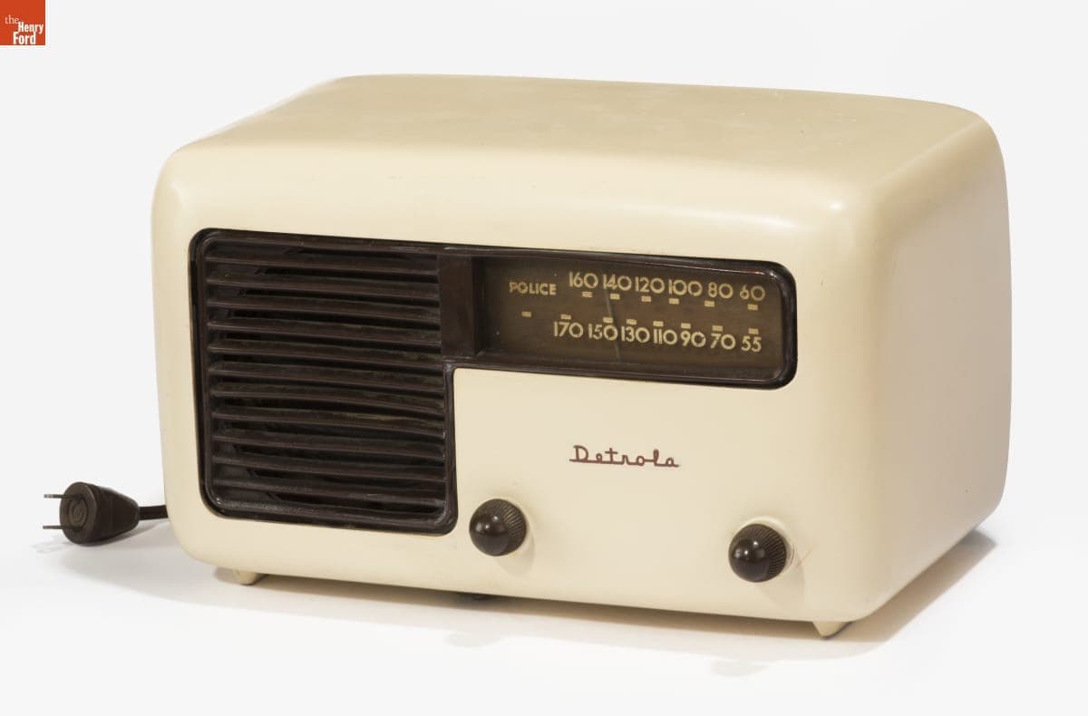 Detrola Radio, Model 57IX, 1946