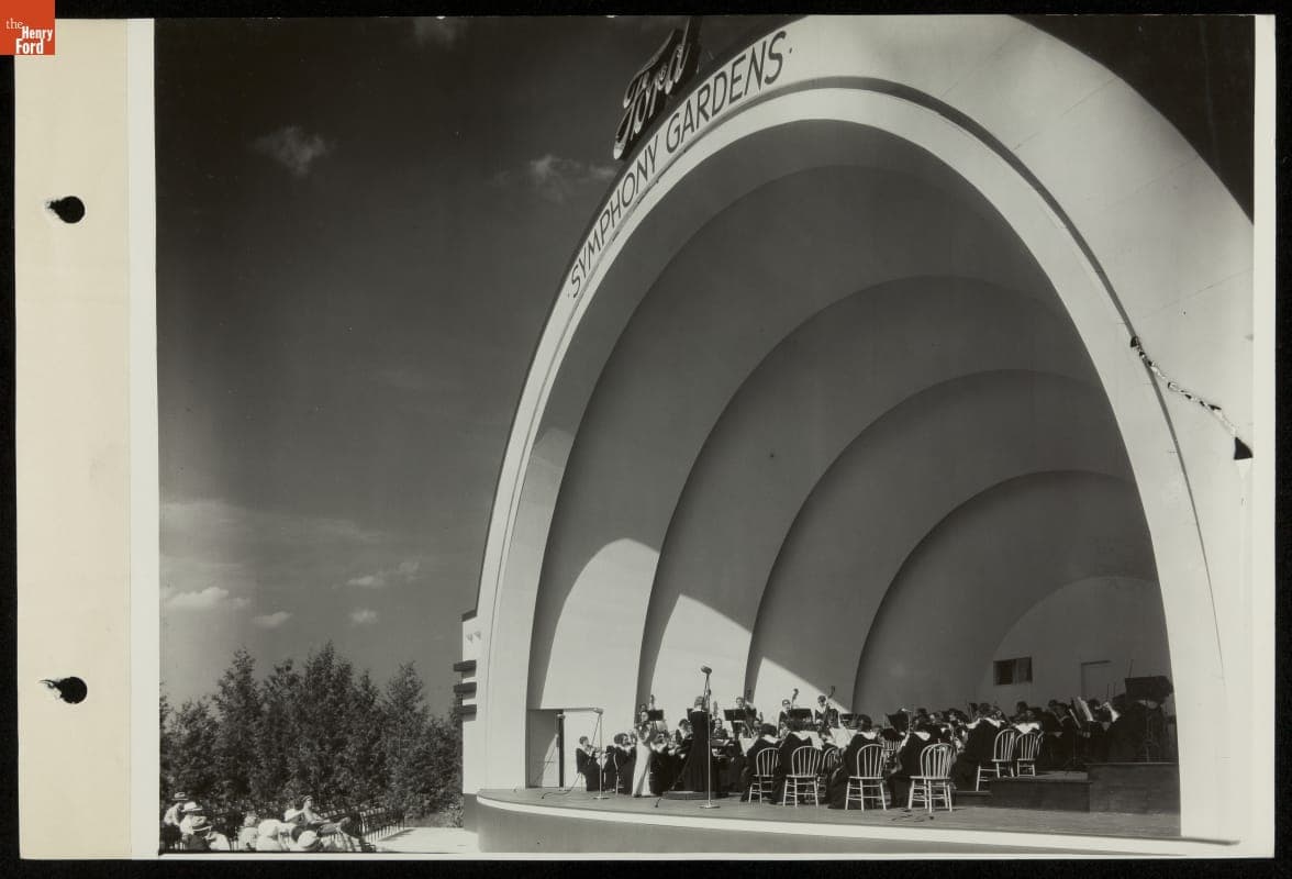 Concert, Ford Symphony Gardens, Century of Progress International Exposition, Chicago, Illinois, 1934