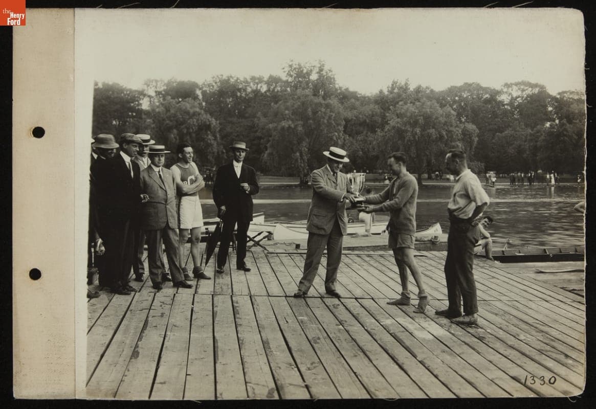 E-M-F, Flanders, Studebaker Photographs, ca. 1910-1914 -- Item 190