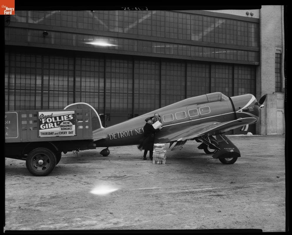 Detroit News--Airplane--Lockheed Orion--Early Bird--Closeups--Taking on Load of Newspapers--Item1