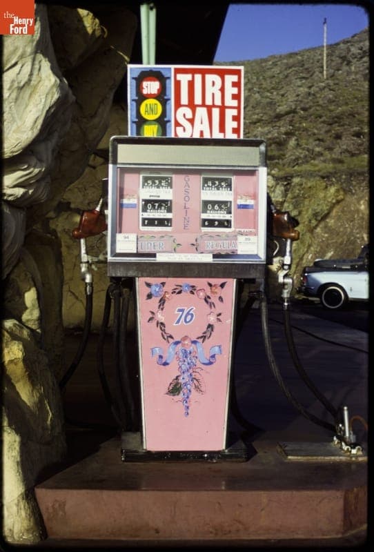 Union 76 Gas Pump, San Luis Obispo, California, 1977