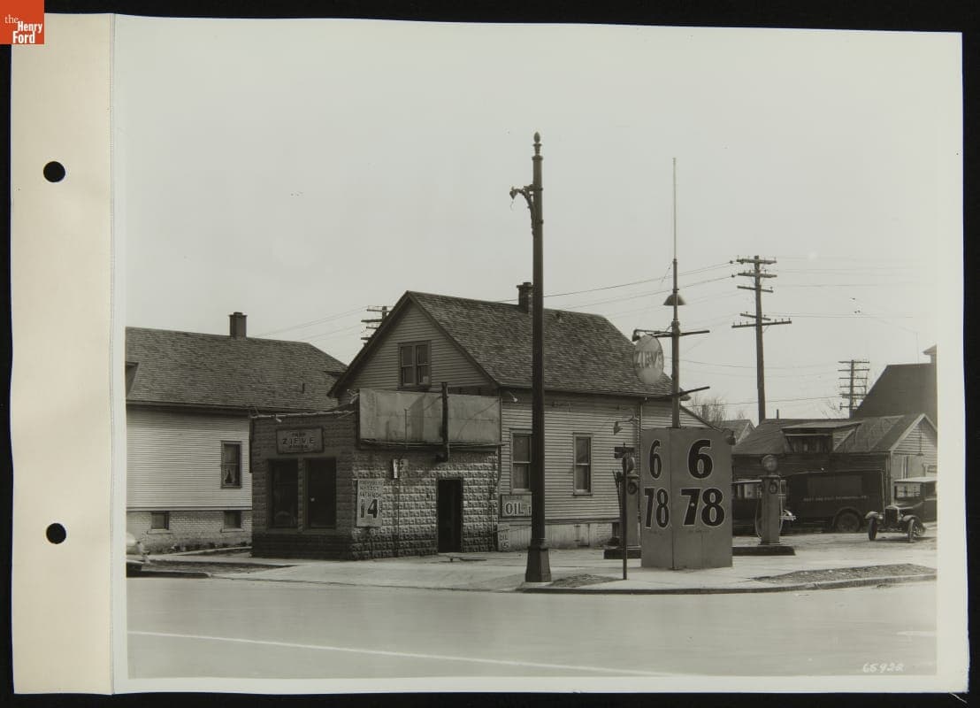 Old Corner Service Station, 1936