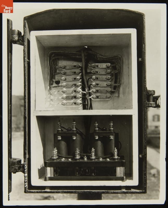 Railroad Crossing Flash Signal, Detroit, Toledo & Ironton Railroad, March 1925