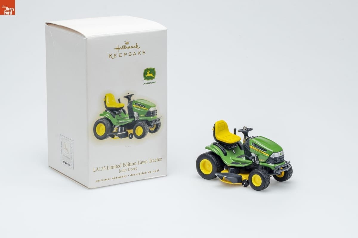 Hallmark "John Deere LA135 Limited Edition Lawn Tractor" Christmas Ornament, 2009