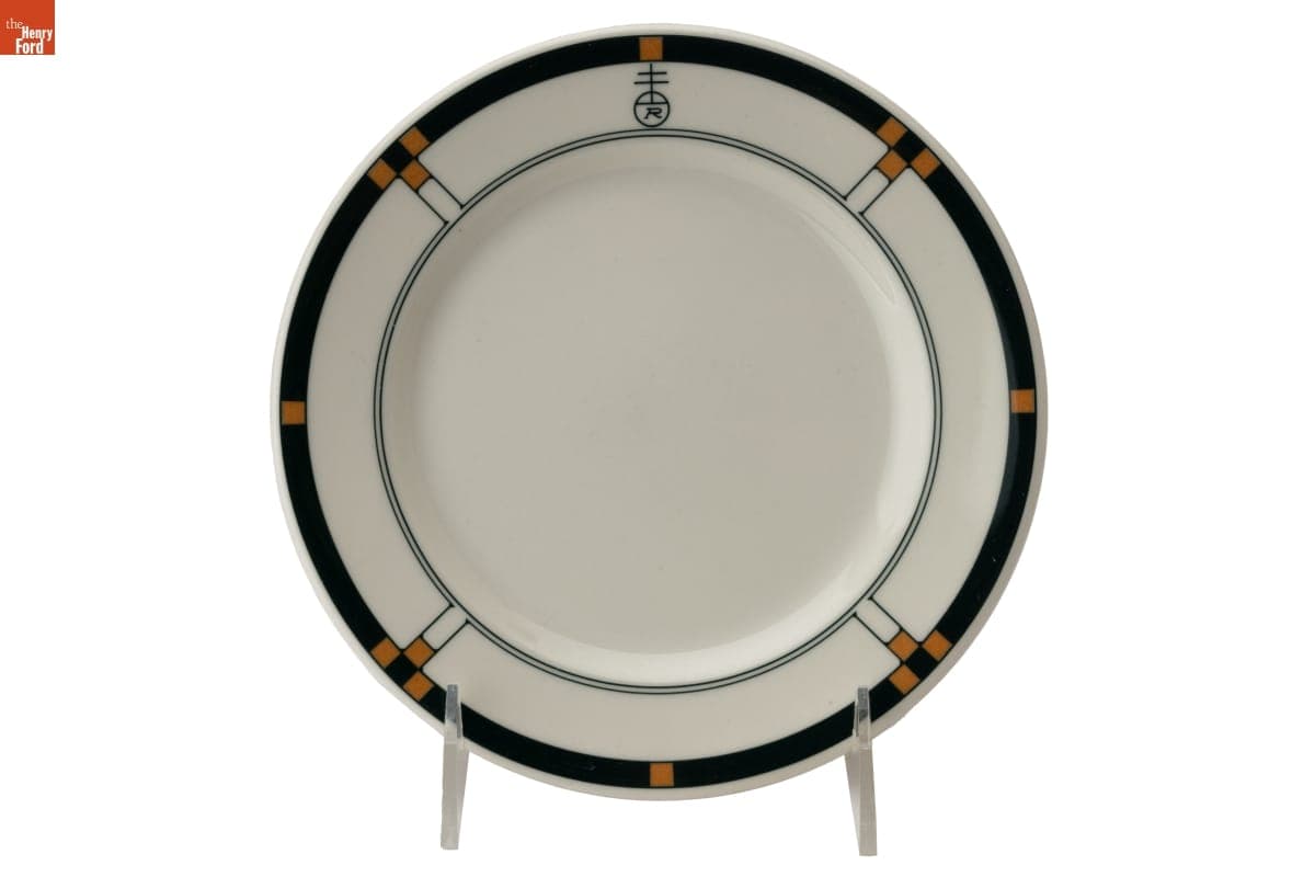 Roycroft Inn Luncheon Plate, 1980-2000