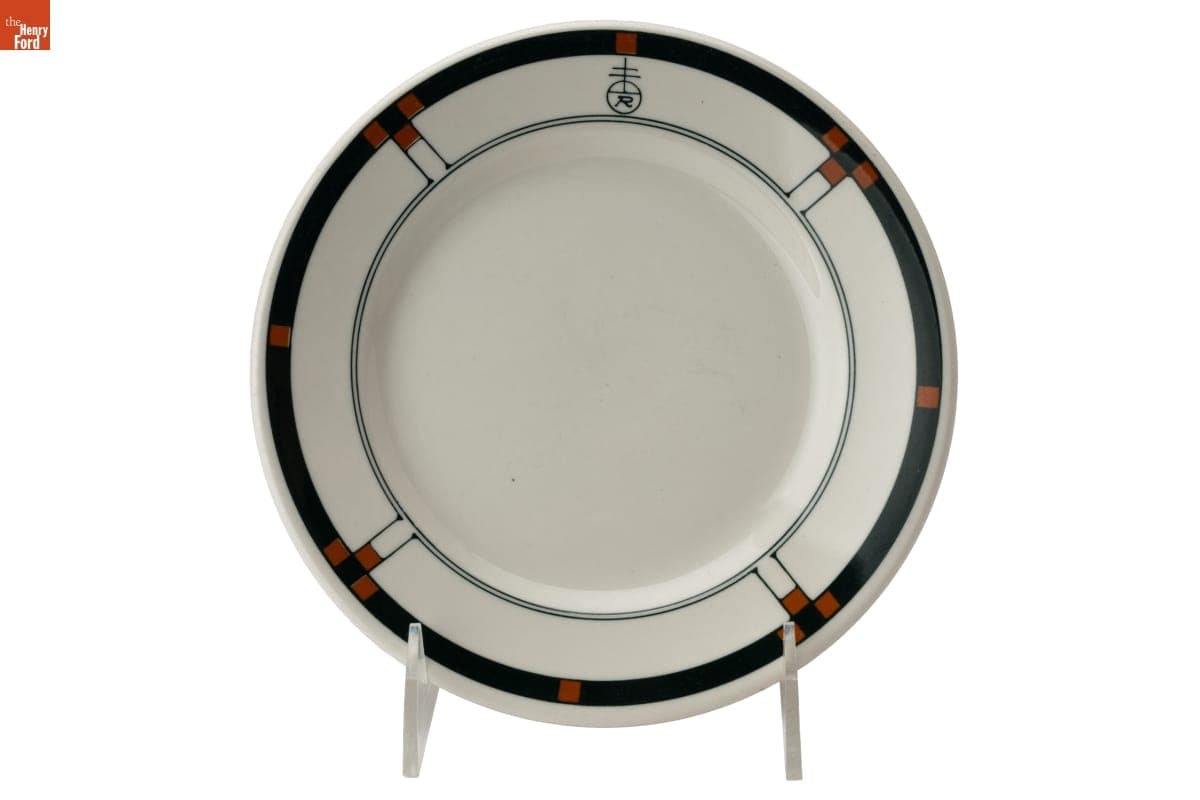 Roycroft Inn Luncheon Plate, 1980-2000