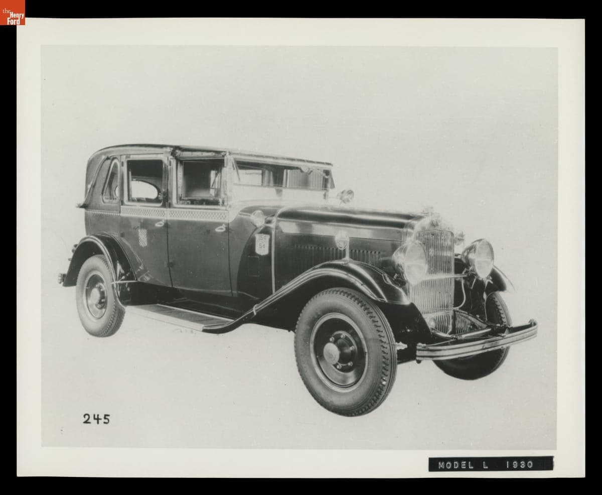Model L Checker Taxicab, 1930