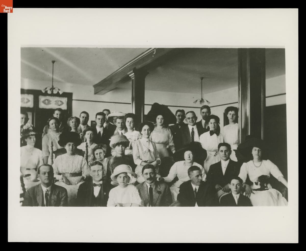 Employees of the John R. Keim Company, 1909