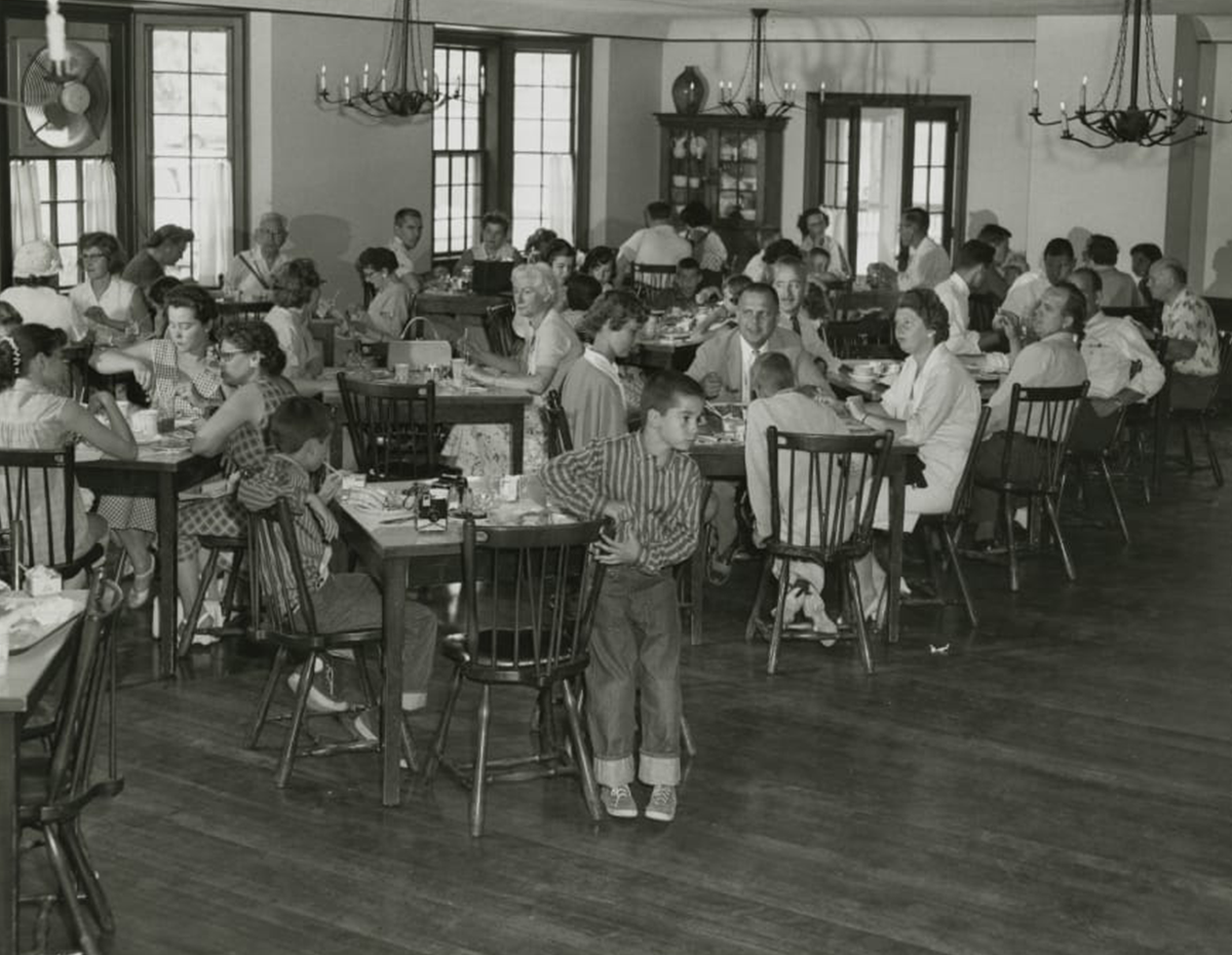 Children Visiting Clinton Inn, 1958