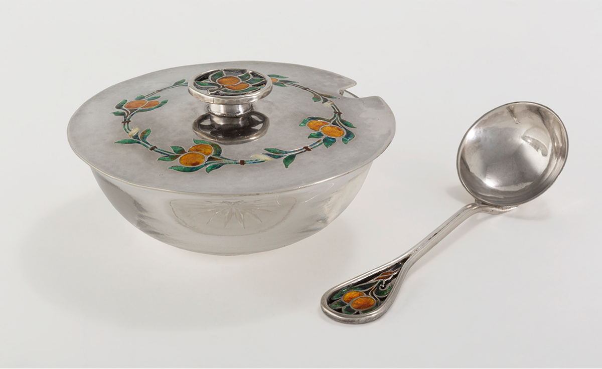 Jam Dish and Spoon, 1900-1910, made by Mary Peyton Winlock (1868-1942) / THF166128