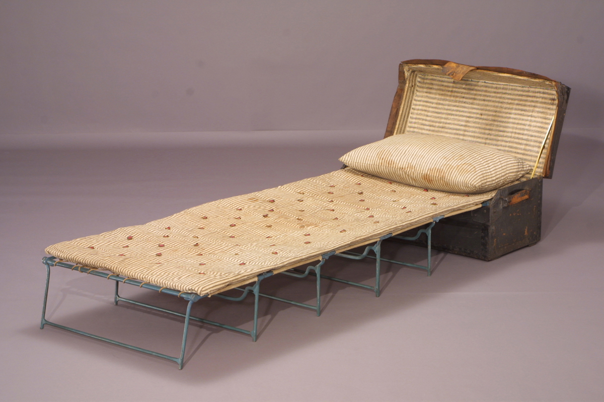 George Washington's Camp Bed, 1775-1780 / THF13451