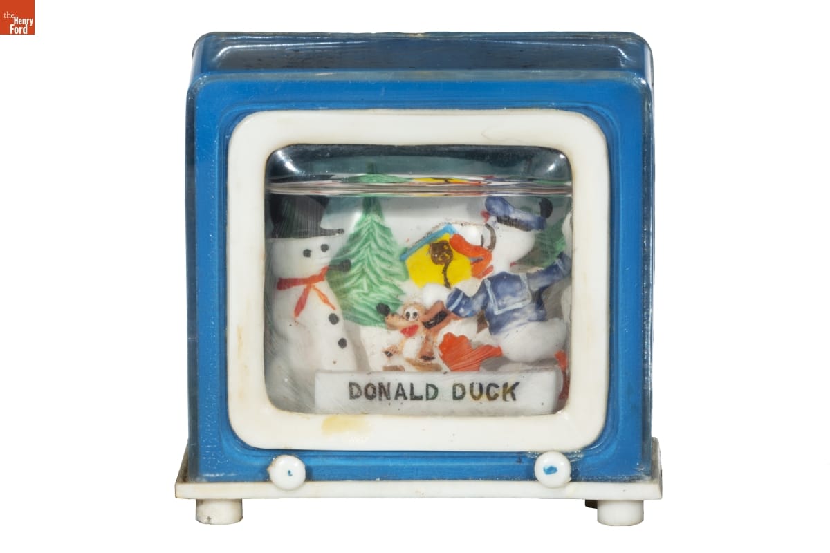 Walt Disney "Donald Duck" Snow Globe